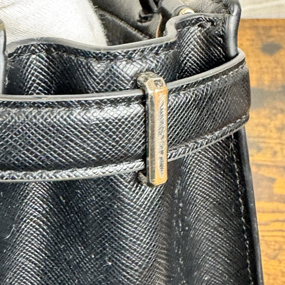 Kate Spade Stacy Small Satchel (WKRU7097), a pre-owned black leather shoulder‎